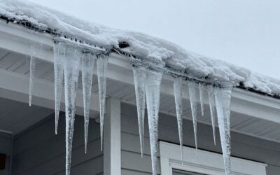 Removing Roof Ice in Ottawa: When Ice Buildup Becomes a Roofing Emergency
