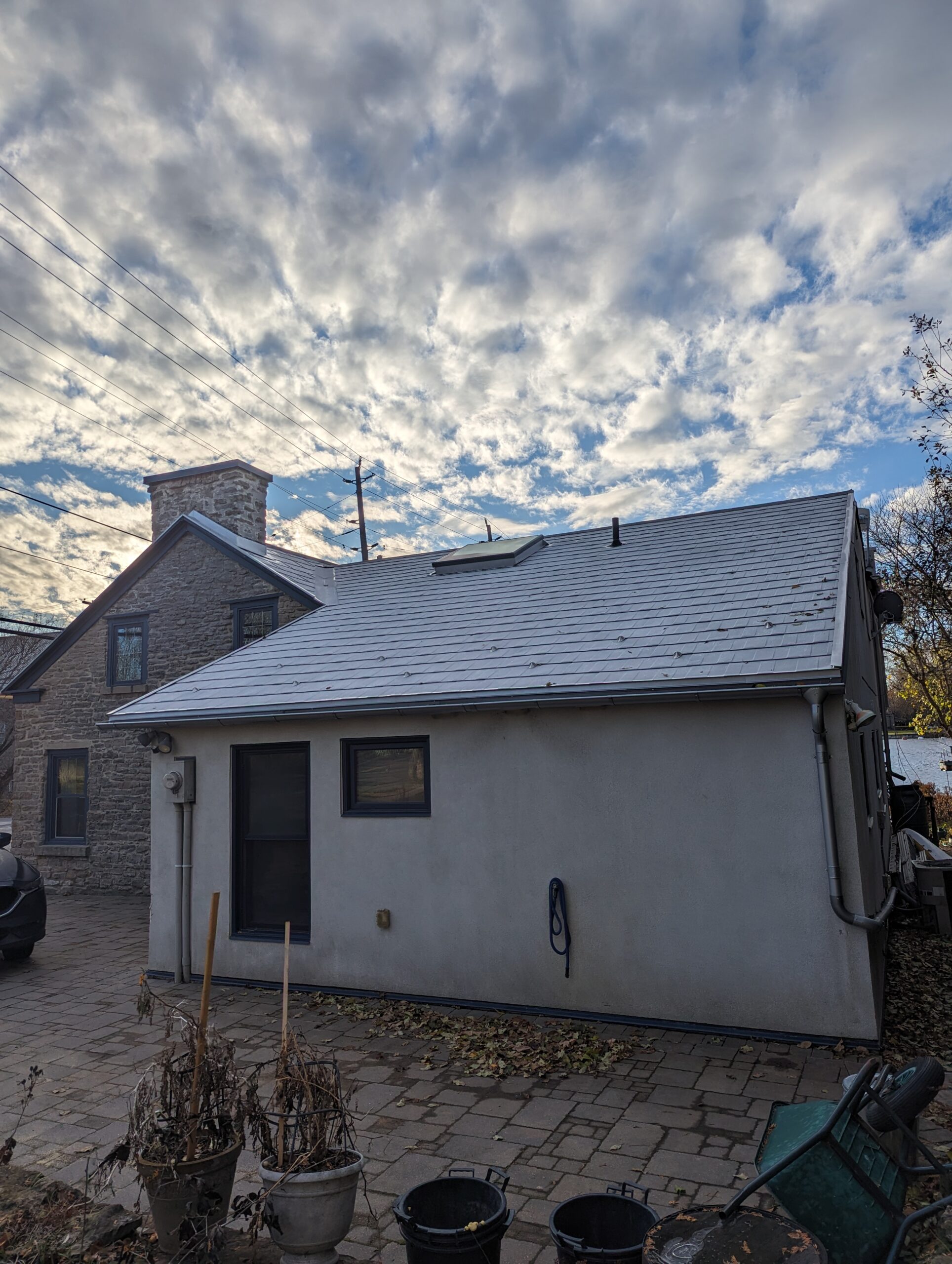 know about our top-notch roofing service